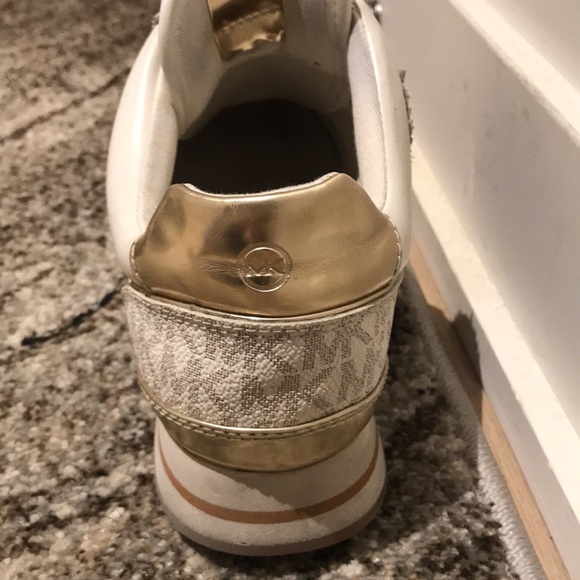 Micheal Kors Shoes - Picture 6 of 11